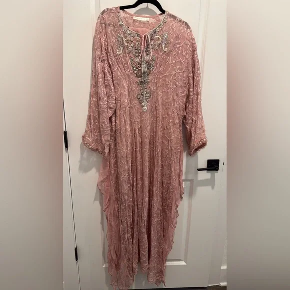 Ammara Khan - Pakistani designer - Picture 1 of 4